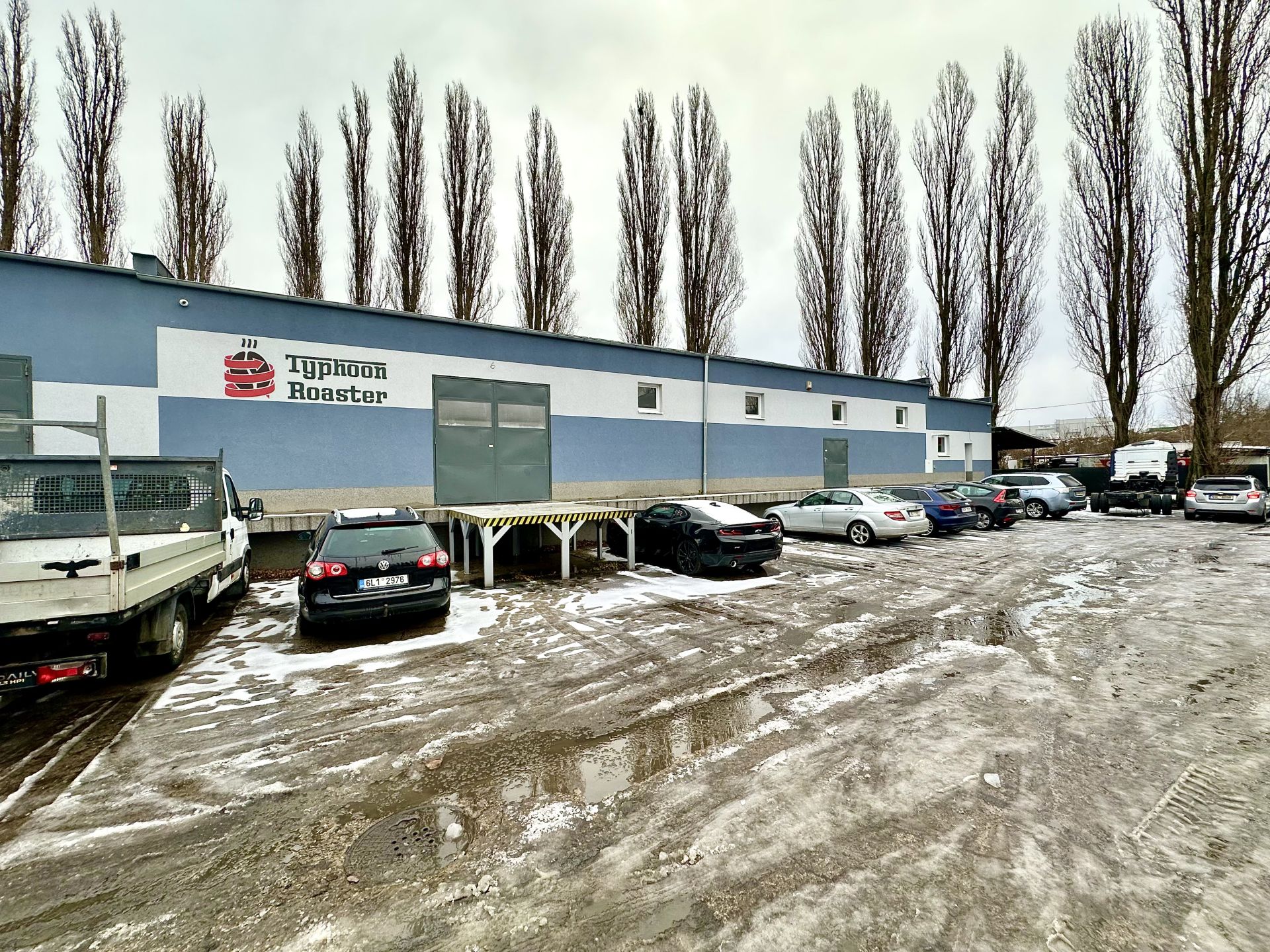 Pronájem haly 349m2, Kladno