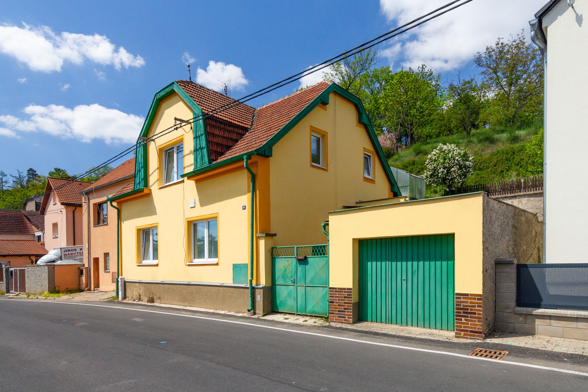 Prodej domu Zvoleněves